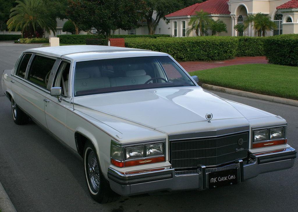 1986 Cadillac Fleetwood Brougham D’elegance Stretch Limo For Sale