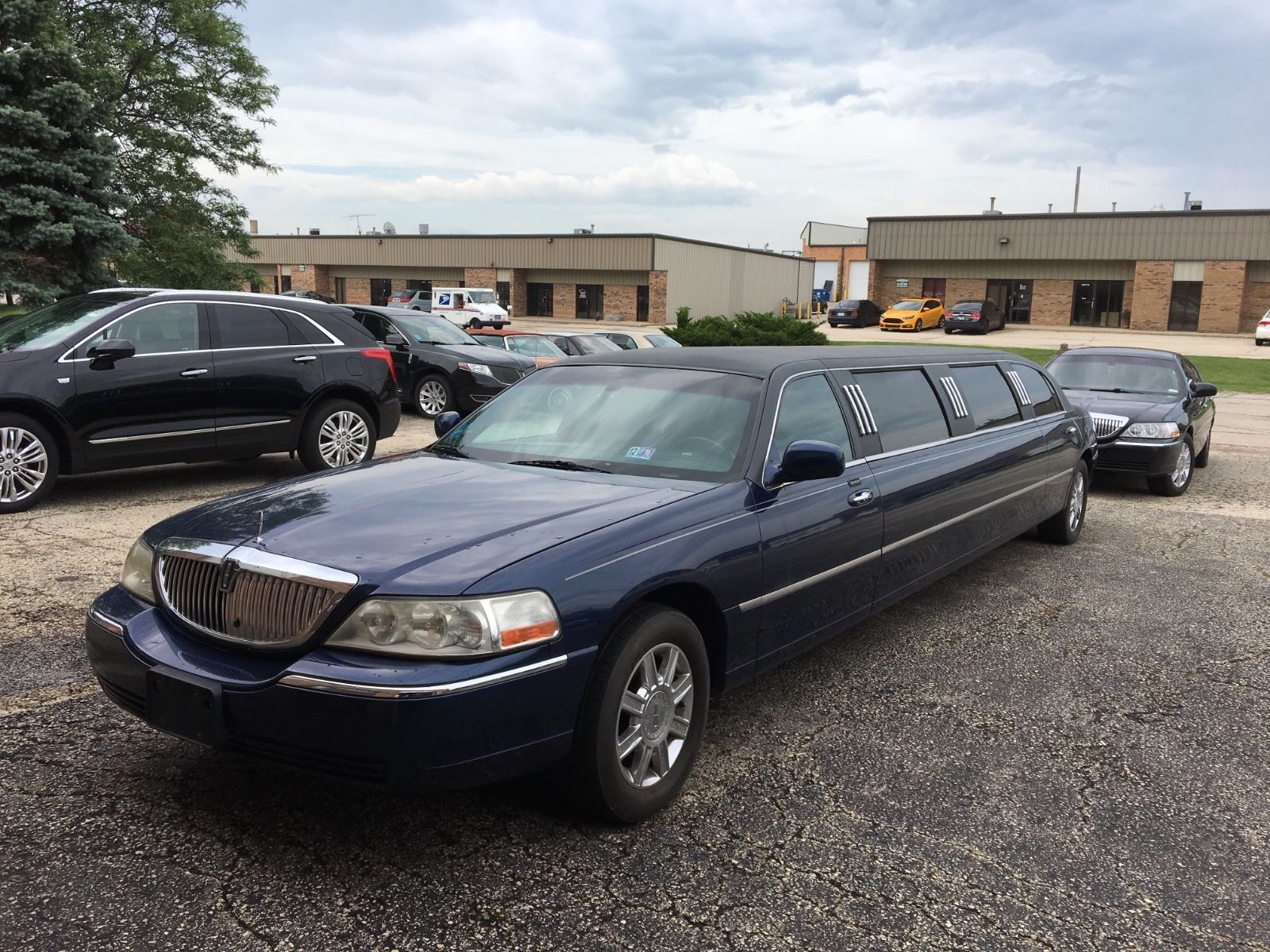 Replaced engine 2007 Lincoln Town Car limousine for sale