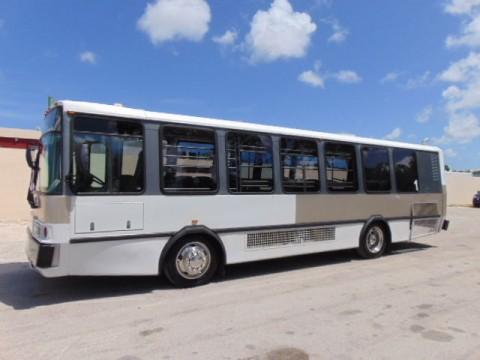 2004 Eldorado Bus 19 Passenger for sale