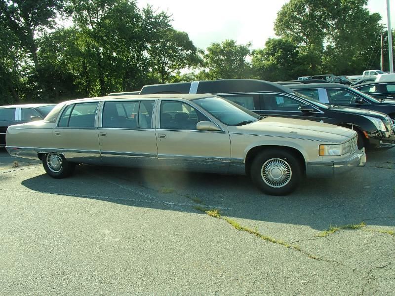 1996 Cadillac Fleetwood Limo