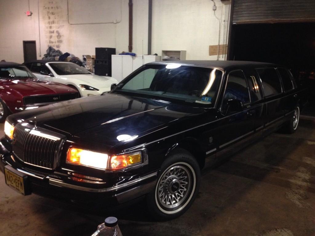 1995 Lincoln Town Car Limo Executive Limousine 6 door