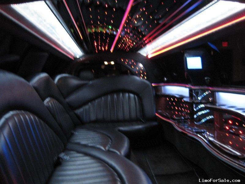 2007 Lincoln Town Car 10 pax 120 inch Stretch limo