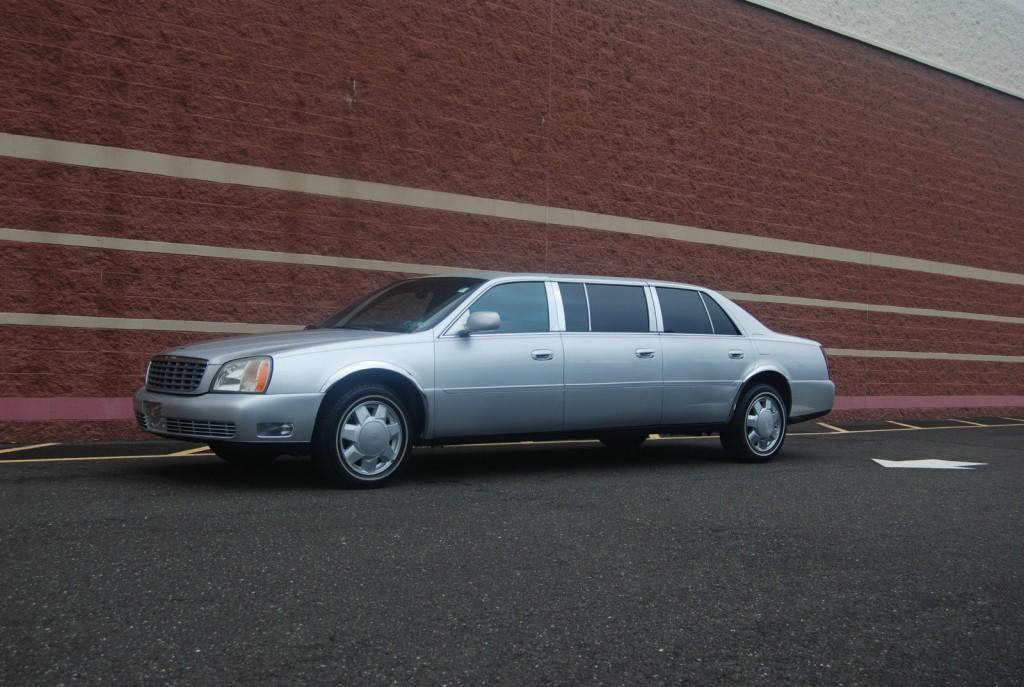 2000 Cadillac DeVille Silver Limousine