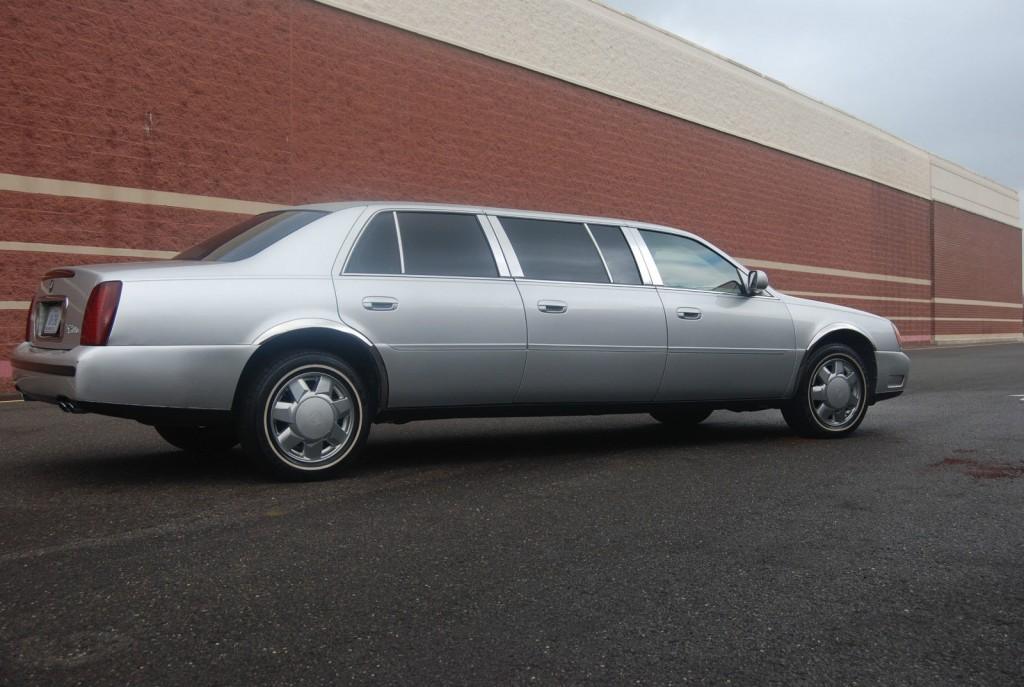 2000 Cadillac DeVille Silver Limousine