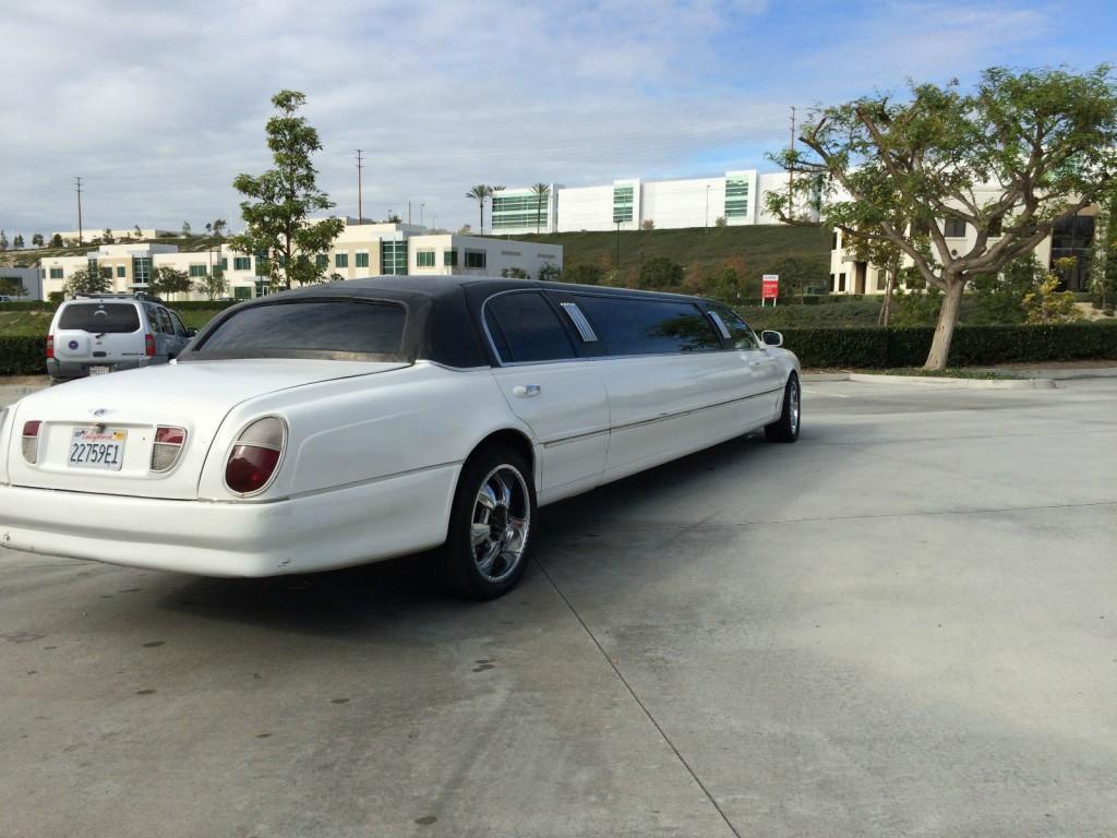 2005 Lincoln TOWN CAR 120″ Stretch BY LIMO by Crystal COACH