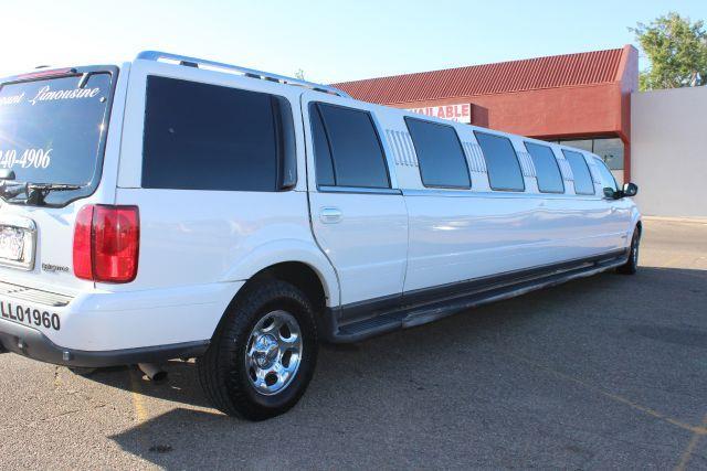 2001 Lincoln Navigator Limousine