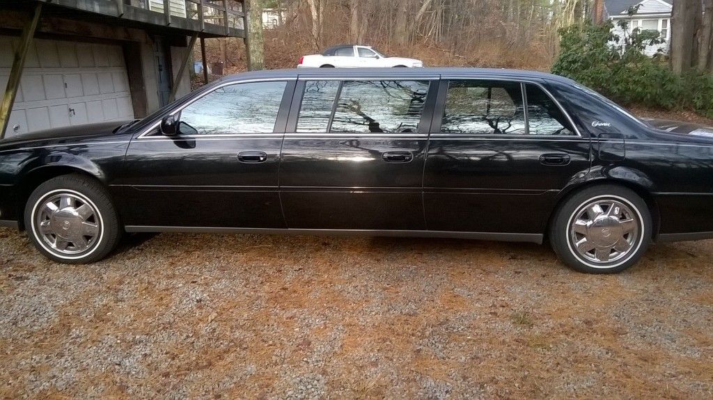 2004 Cadillac Deville 6 door Funeral Limousine