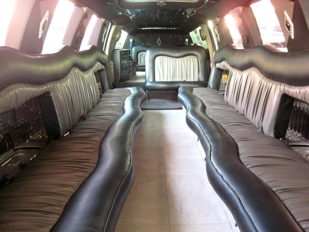 2004 Cadillac Escalade ESV Limousine
