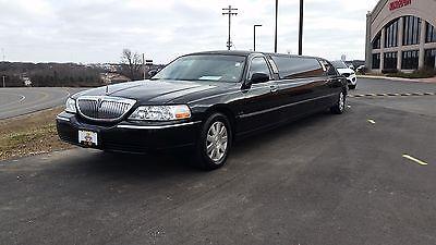 2004 Lincoln Town Car 4dr Sdn Exec Limousine for sale