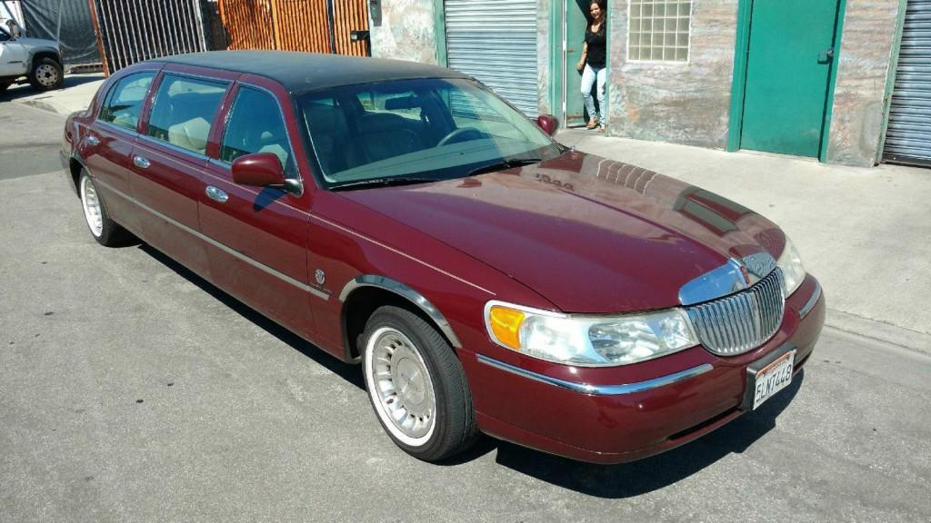 2000 Lincoln Special Built 6 Door Funeral Limousine Federal