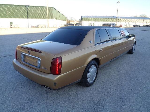 2001 Cadillac DeVille Limousine