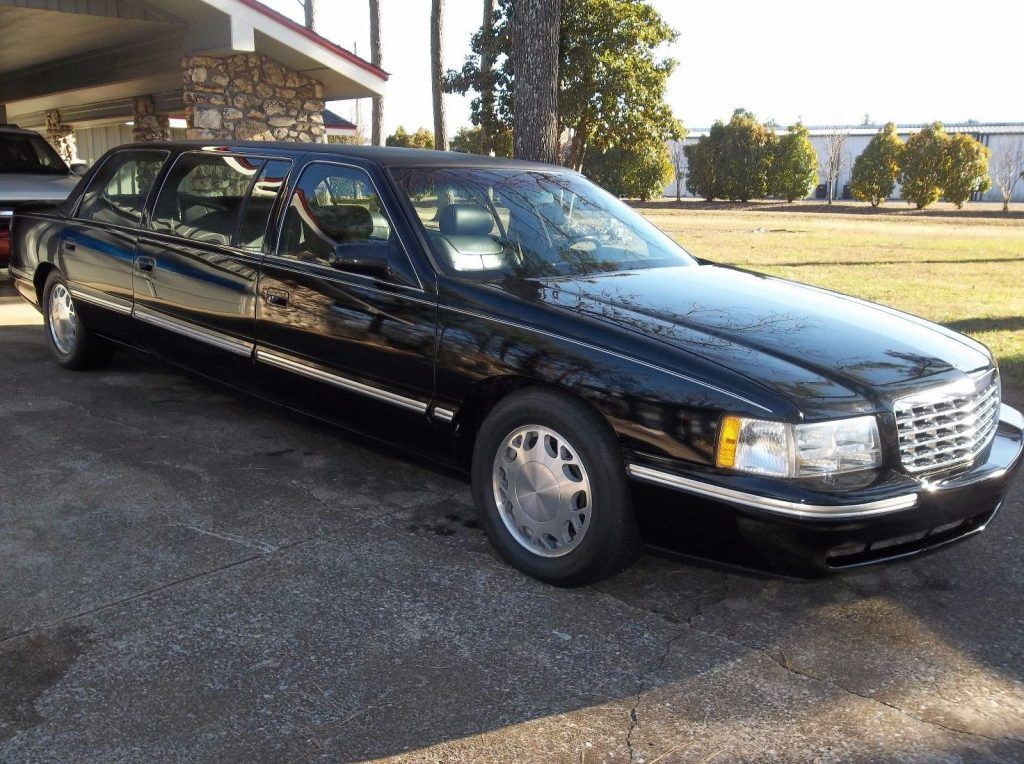 always garaged 1998 Cadillac DeVille limousine