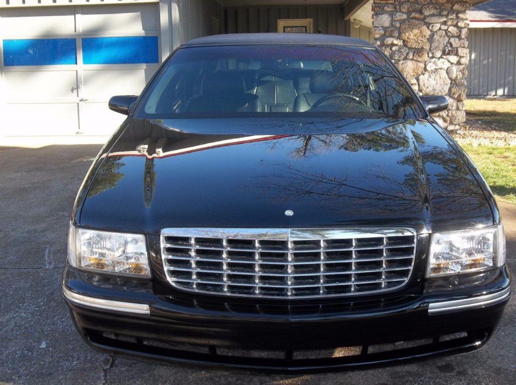 always garaged 1998 Cadillac DeVille limousine