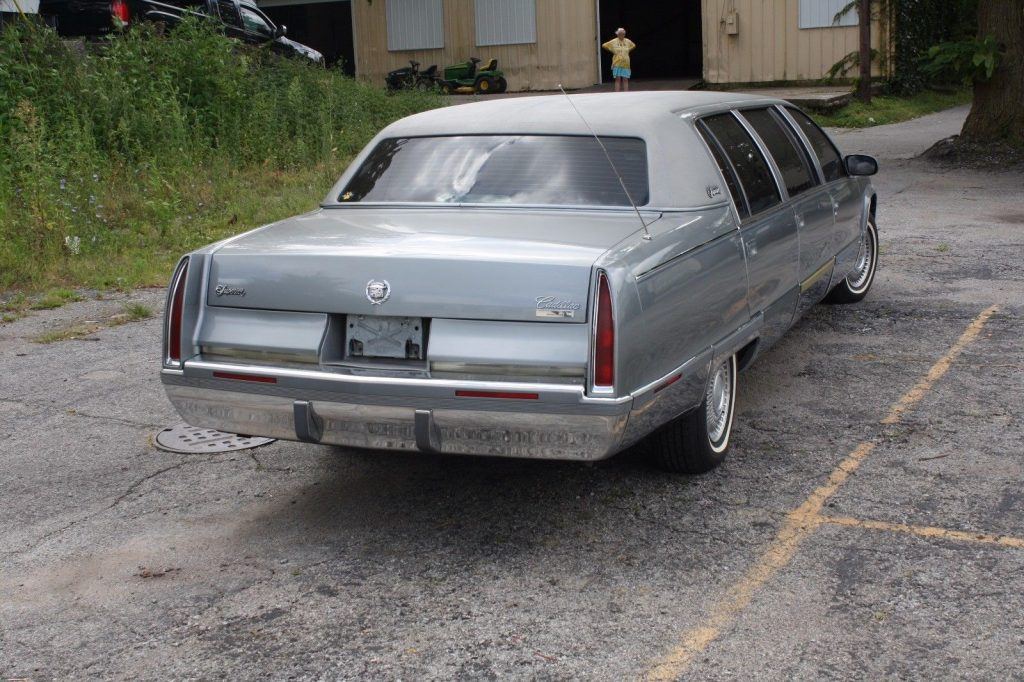 no issues 1995 Cadillac Brougham STRETCH limousine