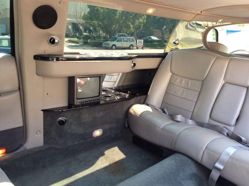 rust free 1999 Lincoln Town Car Limousine