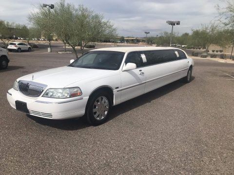 fully equipped 2007 Lincoln Town Car limousine for sale