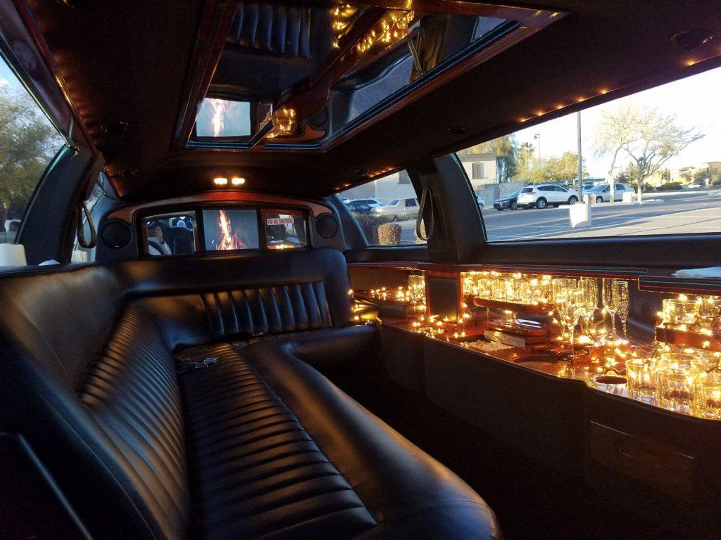 Gorgeous 2004 Lincoln Town Car limousine
