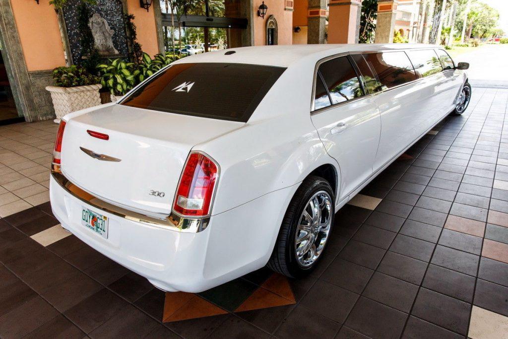 well maintained 2016 Chrysler 300 Series limousine