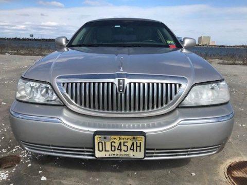 clean 2011 Lincoln 5 Door Stretch Limousine for sale
