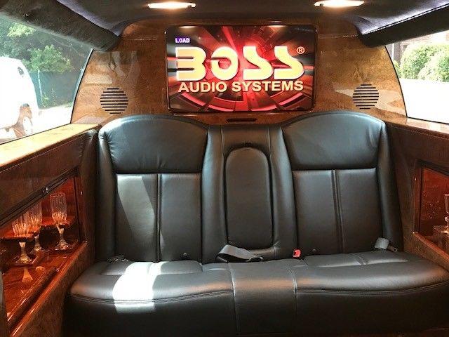 almost unused 2013 Lincoln MKT Limousine 70″