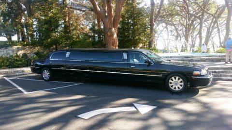 great shape 2005 Lincoln Town Car limousine for sale