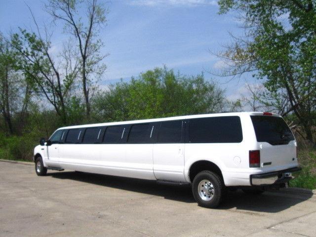 loaded 2002 Ford Excursion Limousine