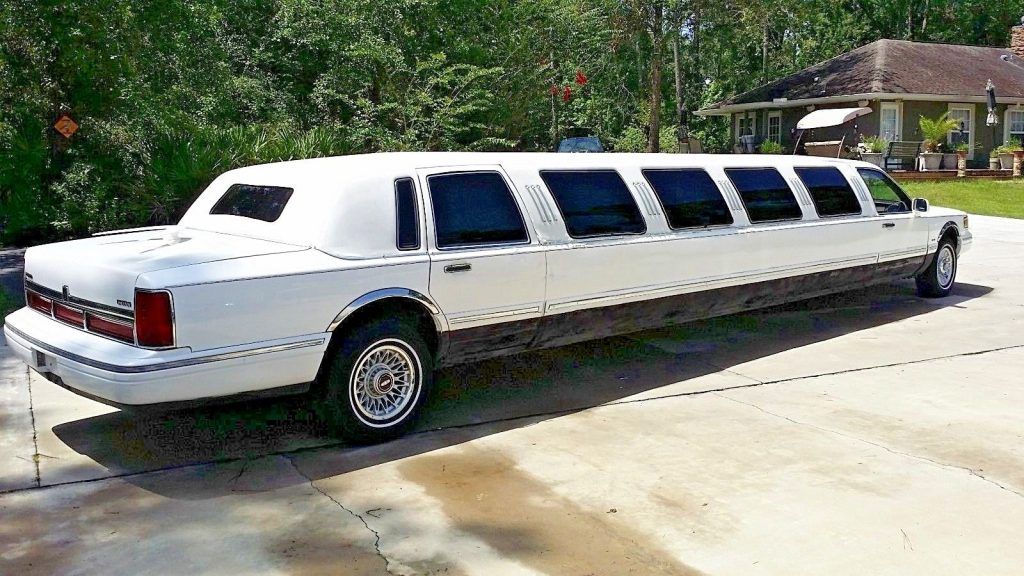 mechanically great 1995 Lincoln Town Car limousine