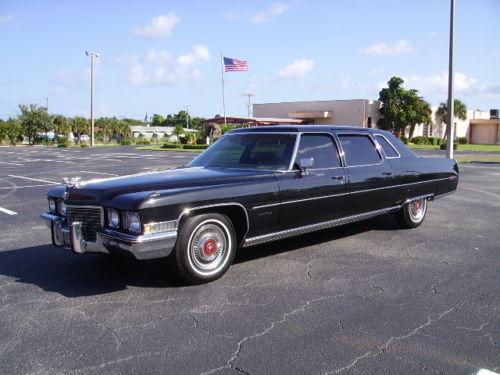beautiful 1972 Cadillac Fleetwood black limousine