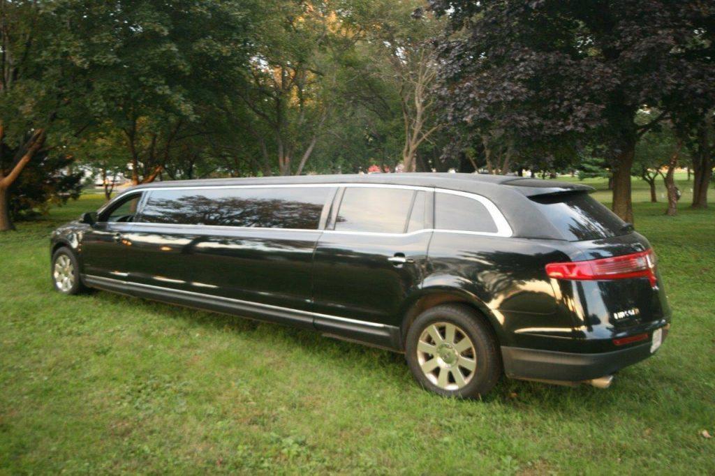 custom 2013 Lincoln Town Car Limousine