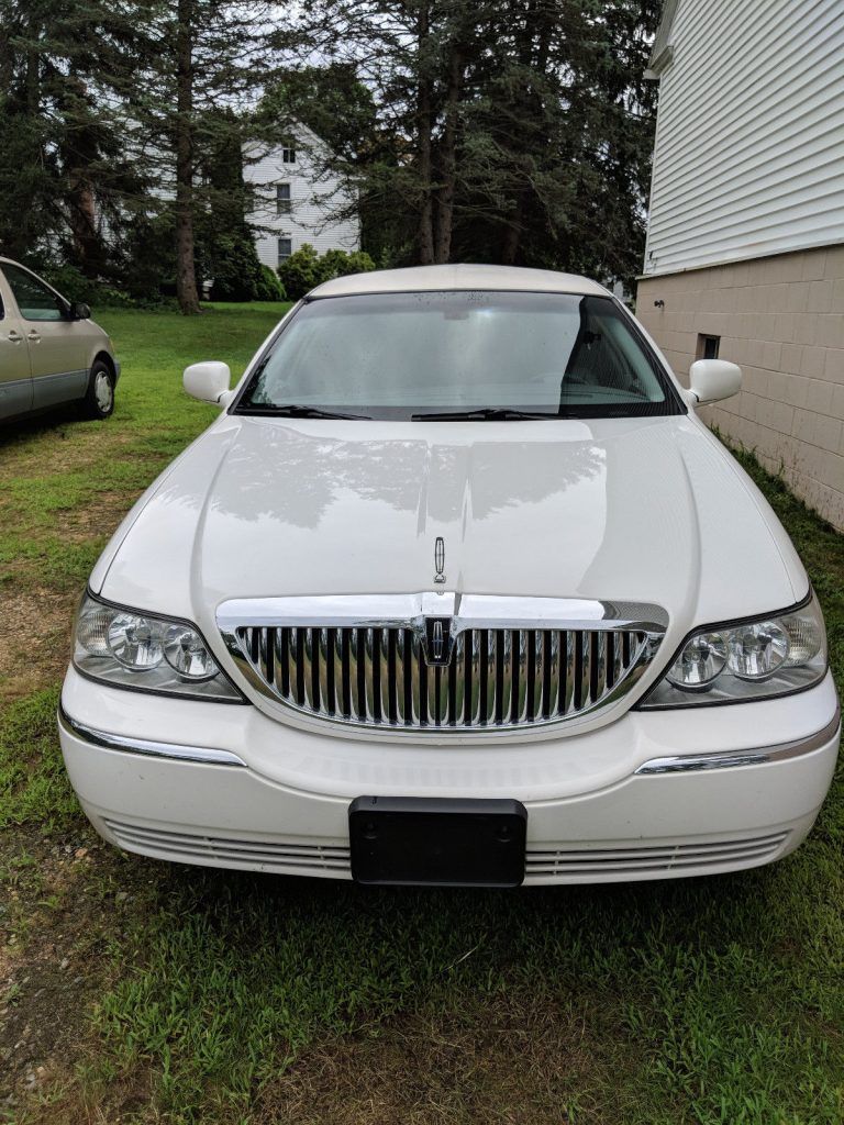 Mechanically restored 2006 Lincoln Town Car Limousine
