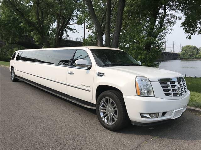well running 2008 Cadillac Escalade Extended LIMOUSINE