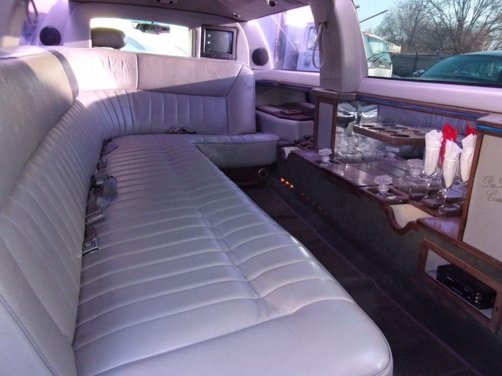 well maintained 1998 Lincoln Custom Limousine