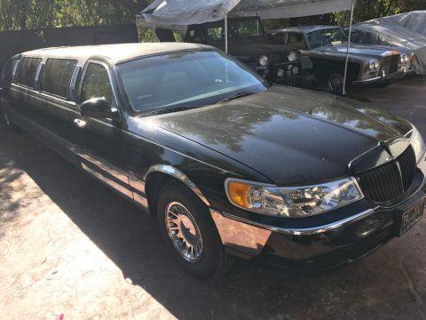 low miles 2000 Lincoln Continental Limousine for sale