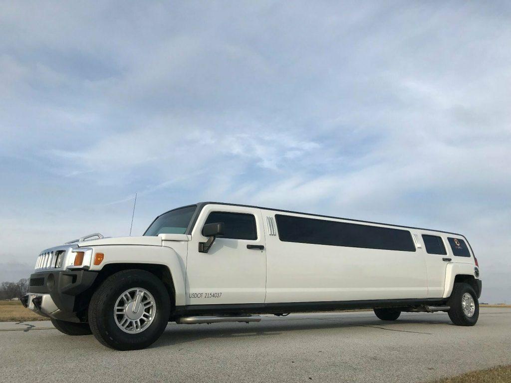 needs nothing 2008 Hummer H3 Limousine