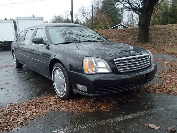 excellent shape 2001 Cadillac Deville Limousine
