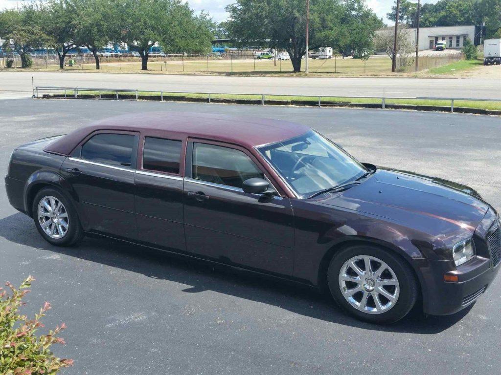 flawless 2005 Chrysler 300 Series limousines