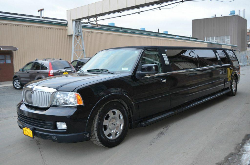 nice 2006 Lincoln Navigator Limousine