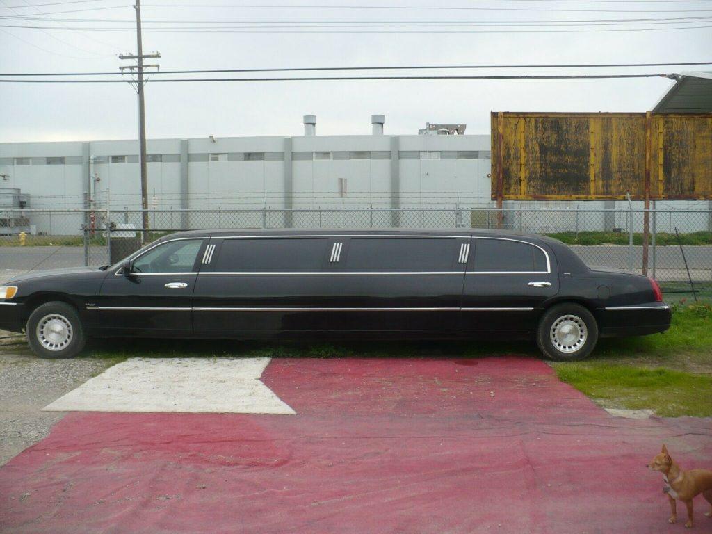 some blemishes 1999 Lincoln Town Car Limousine