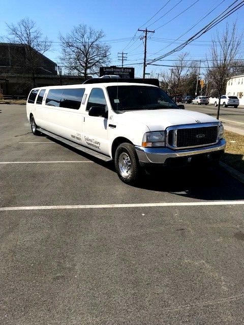 very nice 2004 Ford Excursion Limousine