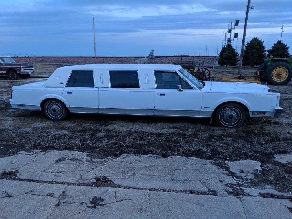 everything works 1985 Lincoln Town Car Limousine
