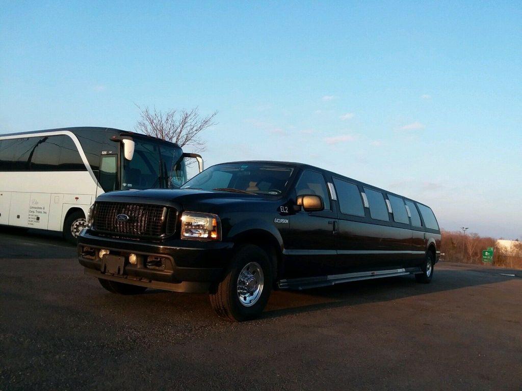 no issued 2003 Ford Excursion Limousine