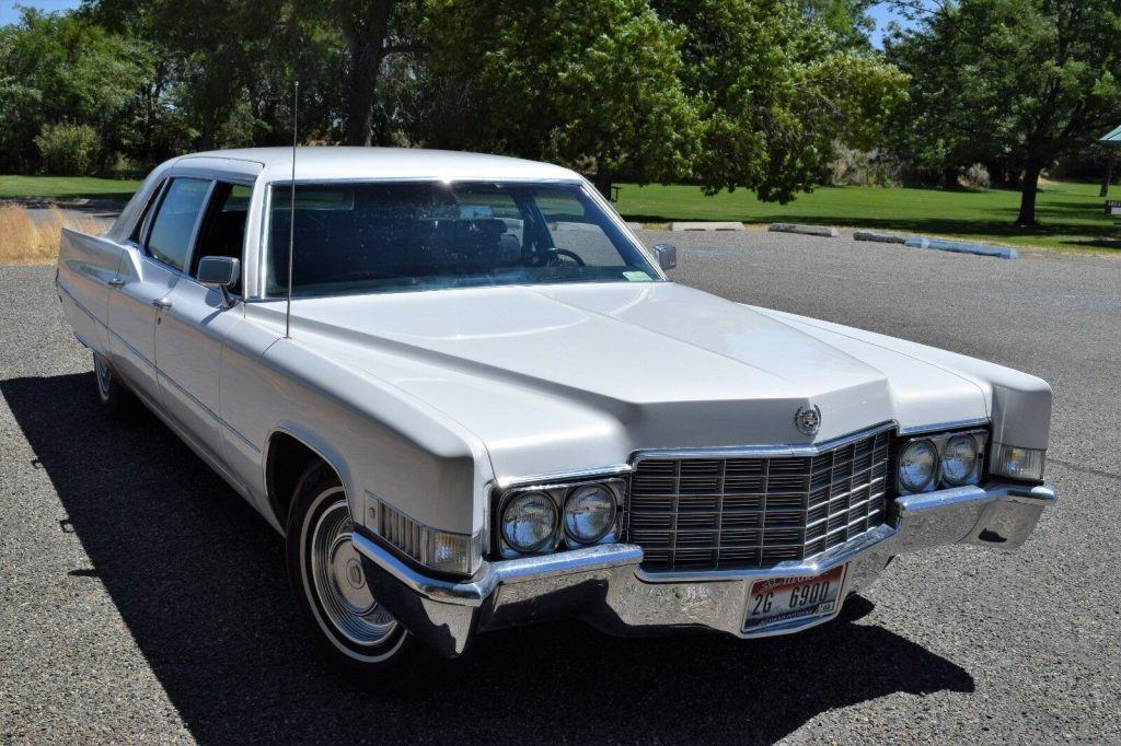 very nice and clean 1969 Cadillac Fleetwood Limousine