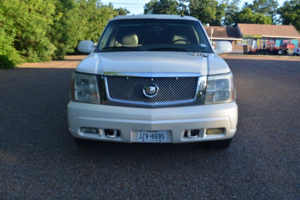 well equipped 2003 Cadillac Escalade Limousine