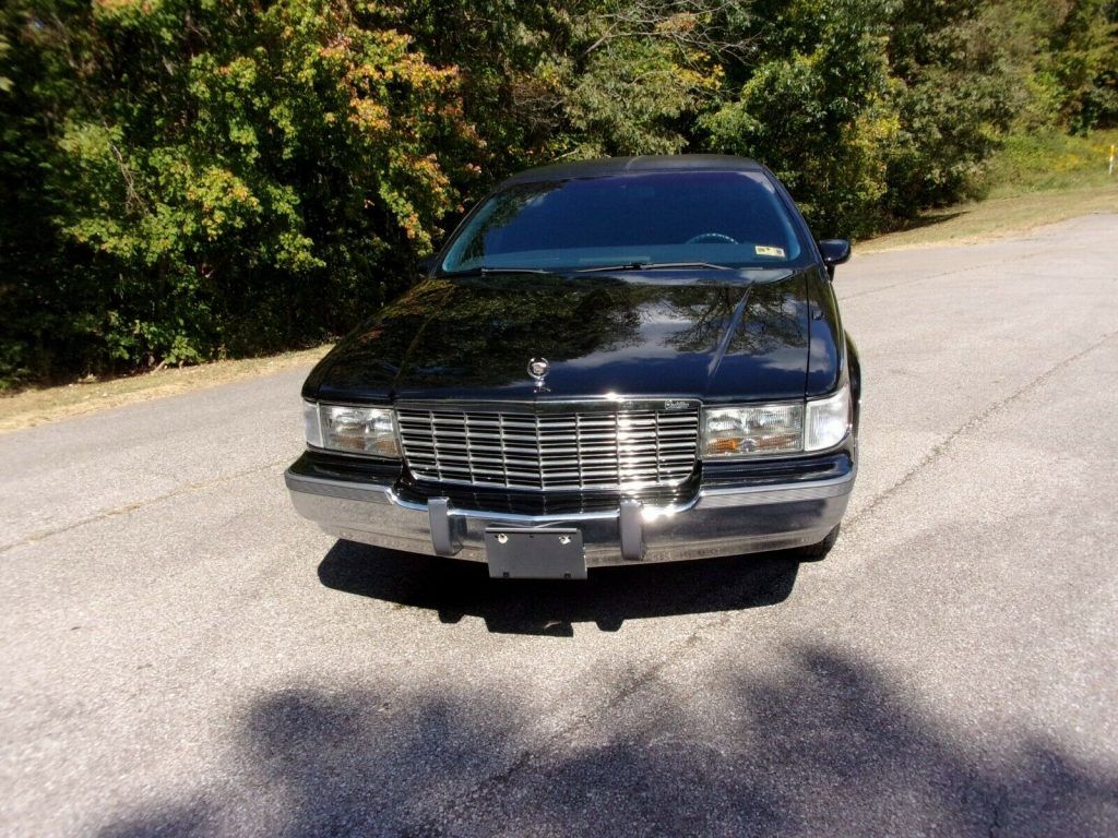 everything works 1993 Cadillac Fleetwood limousine