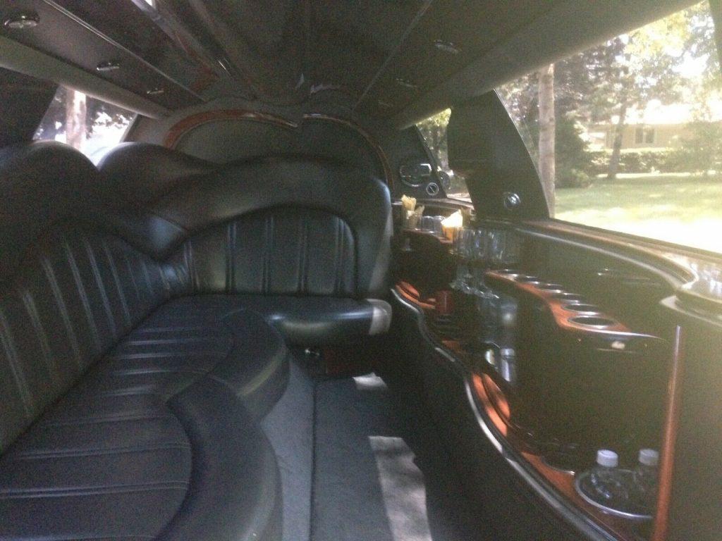 great shape 2011 Lincoln Town Car Executive Limousine