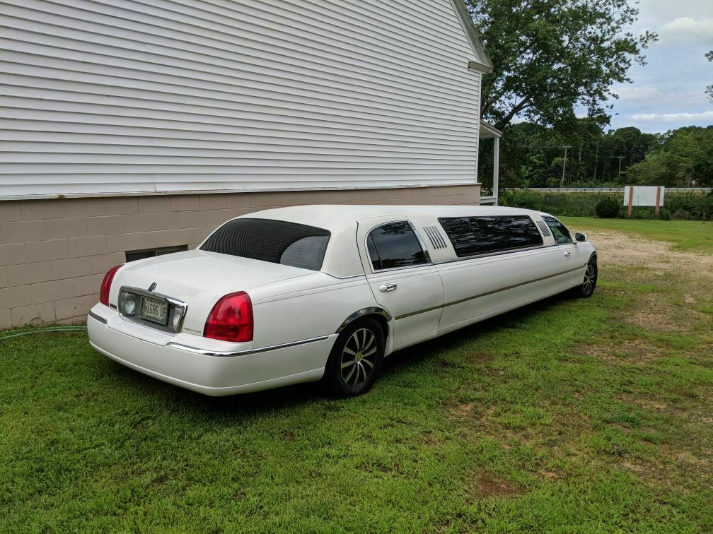 New Engine 2006 Lincoln Town Car Limousine