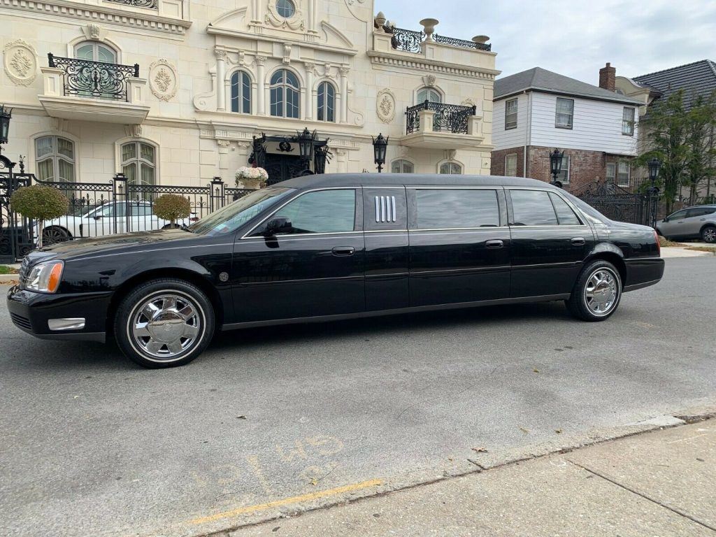 welll equipped 2003 Cadillac Deville Federal Coach Limousine