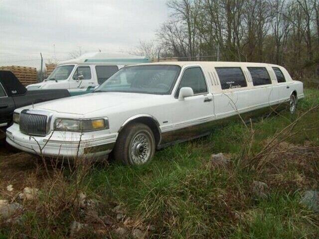solid 1996 Lincoln Town Car Executive Limousine