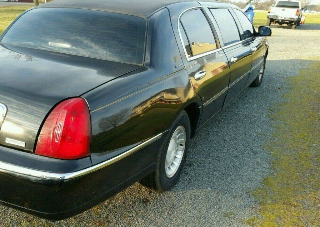 very solid 2002 Lincoln Town Car Executive Limousine