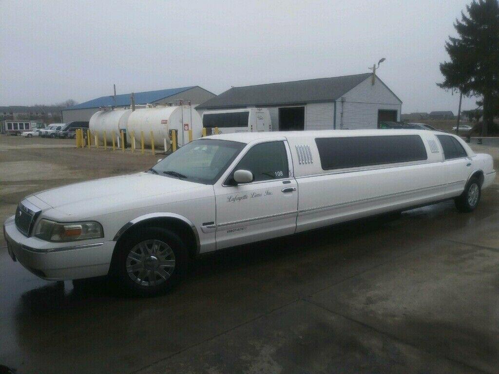 low miles 2007 Mercury Grand Marquis lmousine